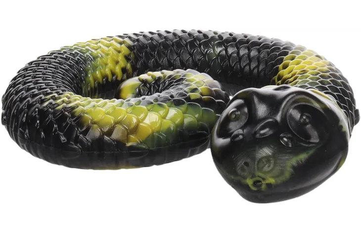 FLAMINGO TOY SNEAKY SNAKE COILED YELLOW/BLACK 17X16,2X4,3CM