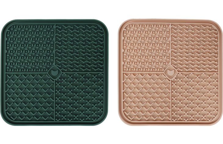 FLAMINGO LICK PAD VAMI ASSORTMENT GREEN/BEIGE 18X18CM